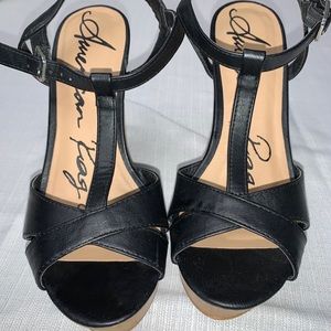 American Rag Cie Heel